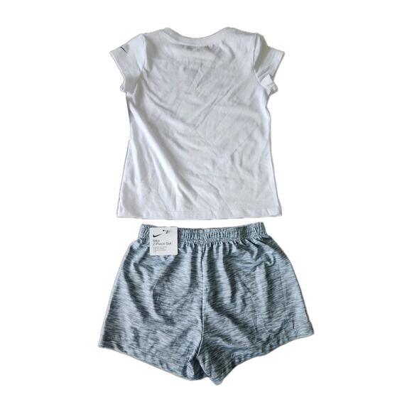 Nwt Nike Girls 2 Piece Set Short & Tee Ocean Bliss Size 6 M - Picture 3 of 6